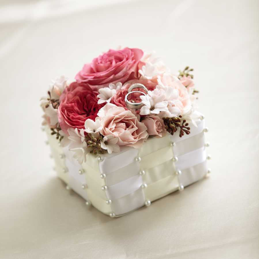 Flower Jeweled Ring Box