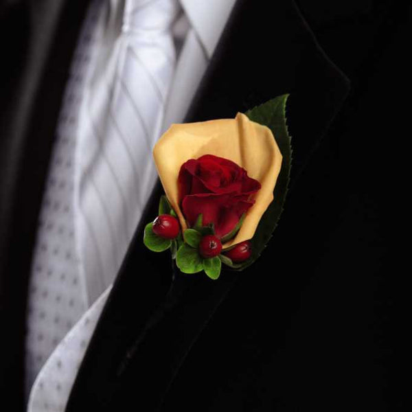 Breathless Boutonniere
